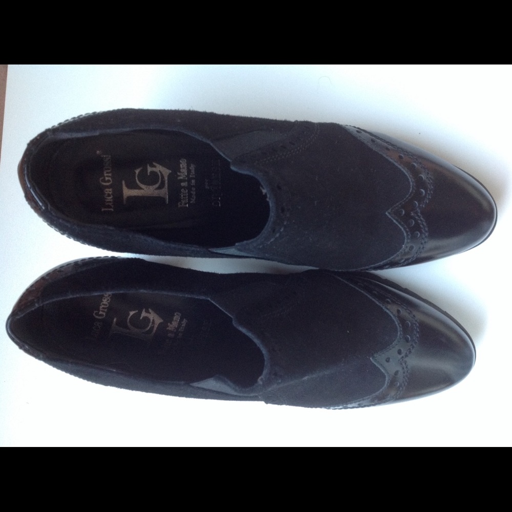 NOT FOR SALEBlack shoes, heels, size 39.            NOT FOR SALE